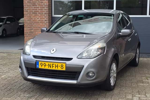 Renault Clio (2010) thumbnail 6