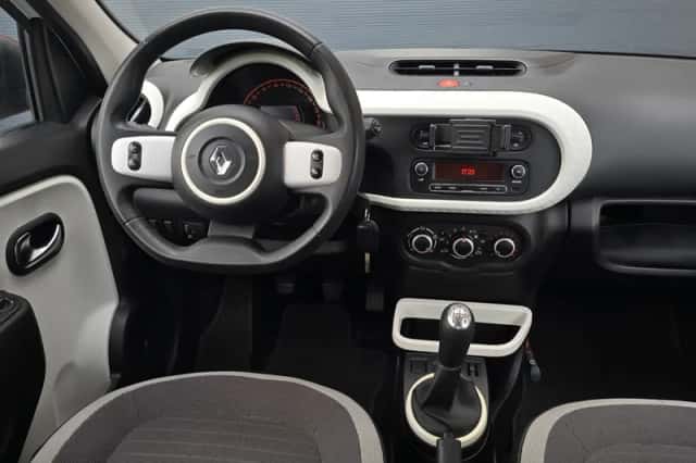 Renault Twingo (2016) thumbnail 2