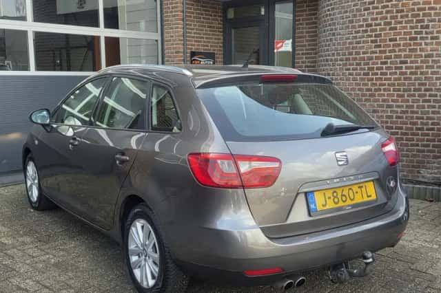 SEAT Ibiza (2015) thumbnail 4