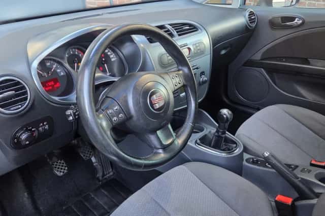 SEAT Leon (2007) thumbnail 2
