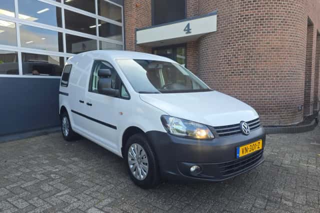 Volkswagen Caddy (2015) thumbnail 1
