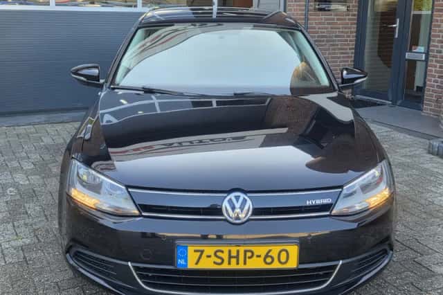 Volkswagen Jetta (2013) thumbnail 4