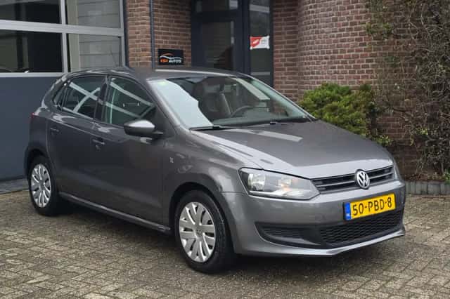 Volkswagen Polo (2011) thumbnail 1