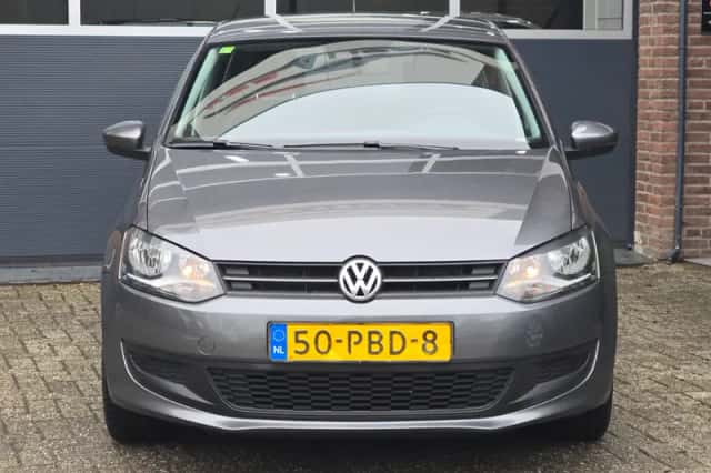 Volkswagen Polo (2011) thumbnail 4