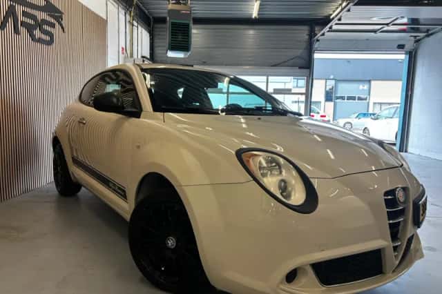 Alfa Romeo Mito (2009) thumbnail 2
