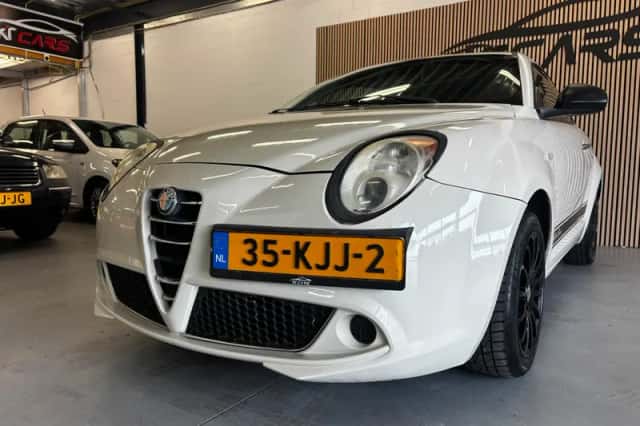 Alfa Romeo Mito (2009) thumbnail 4