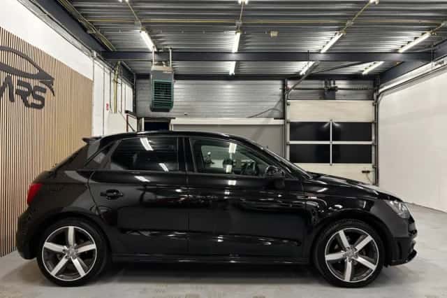 Audi A1 (2013) thumbnail 6