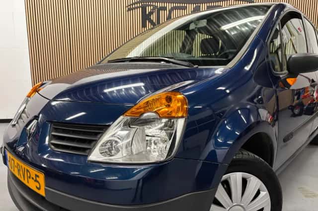 Renault Modus (2006) thumbnail 3