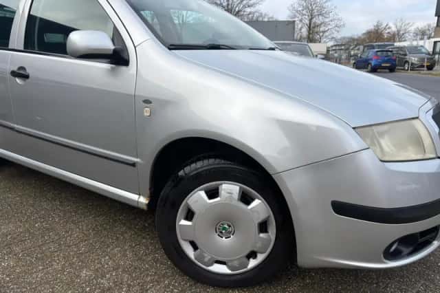 Škoda Fabia (2005) thumbnail 3
