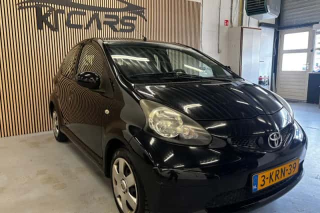 Toyota Aygo (2007) thumbnail 4