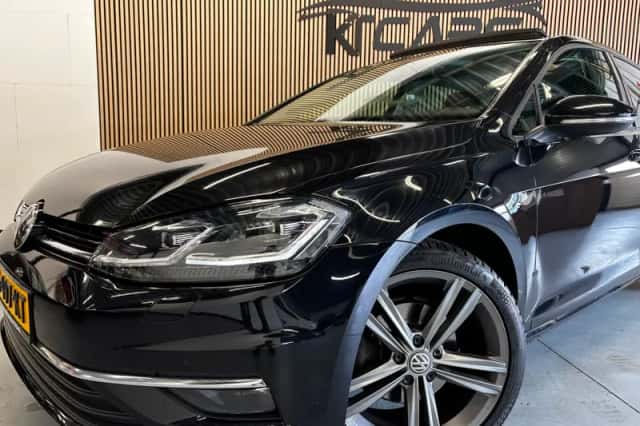 Volkswagen Golf (2017) thumbnail 3