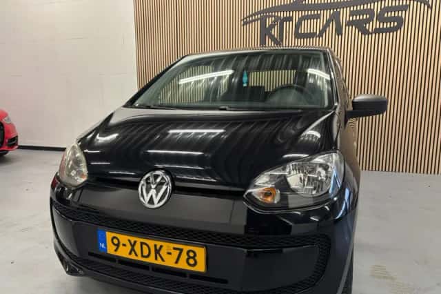 Volkswagen Up! (2011) thumbnail 3