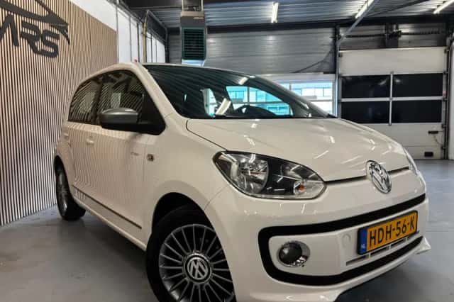 Volkswagen Up! (2013) thumbnail 2