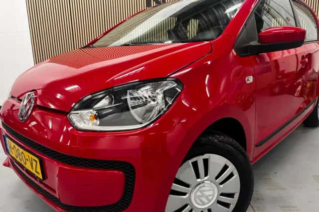 Volkswagen Up! (2014) thumbnail 3