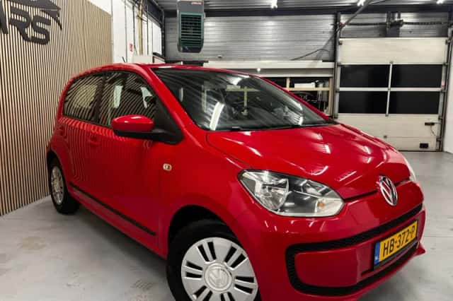 Volkswagen Up! (2015) thumbnail 2