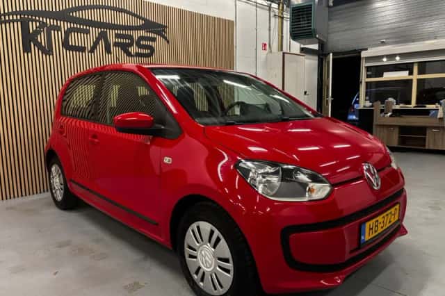 Volkswagen Up! (2015) thumbnail 4