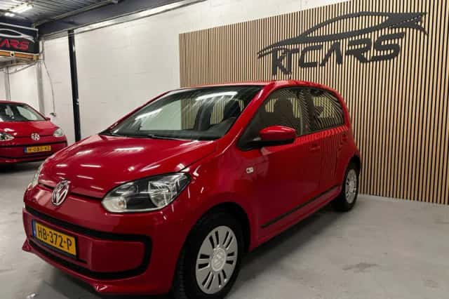 Volkswagen Up! (2015) thumbnail 5