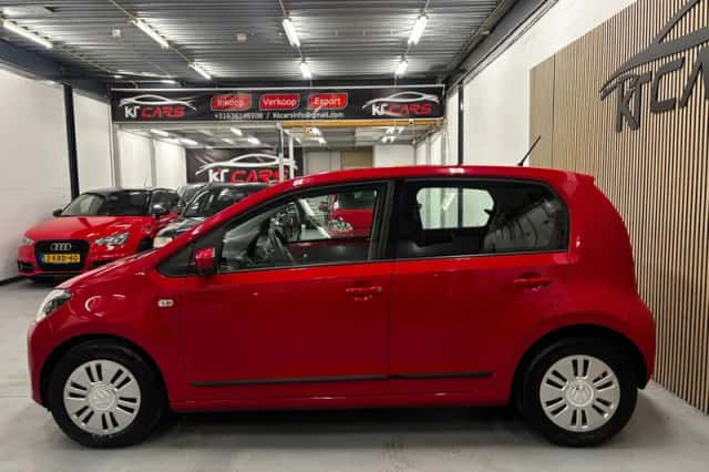 Volkswagen Up! (2015) thumbnail 6