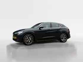 Alfa Romeo Stelvio (2018) thumbnail 2