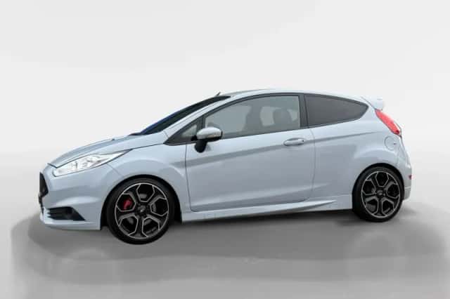 Ford Fiesta (2016) thumbnail 2