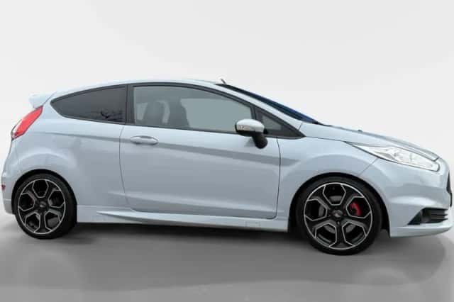 Ford Fiesta (2016) thumbnail 4