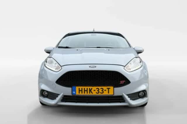 Ford Fiesta (2016) thumbnail 6