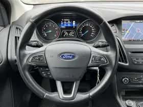 Ford Focus thumbnail 13