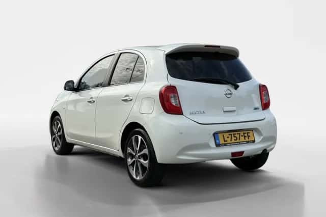 Nissan Micra (2016) thumbnail 3