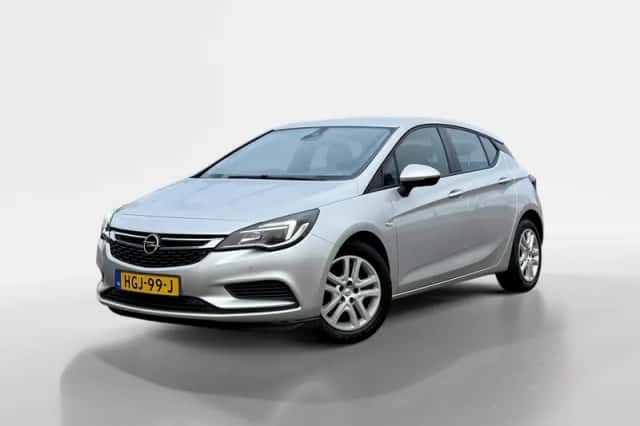 Opel Astra (2018) thumbnail 1