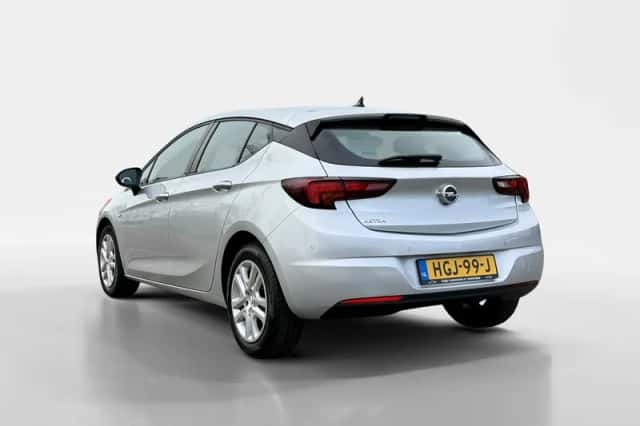 Opel Astra (2018) thumbnail 3