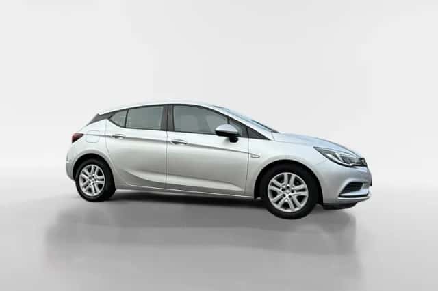 Opel Astra (2018) thumbnail 4