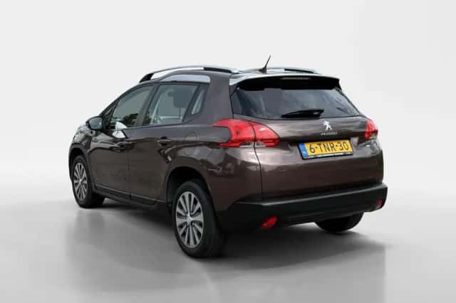 Peugeot 2008 (2014) thumbnail 2
