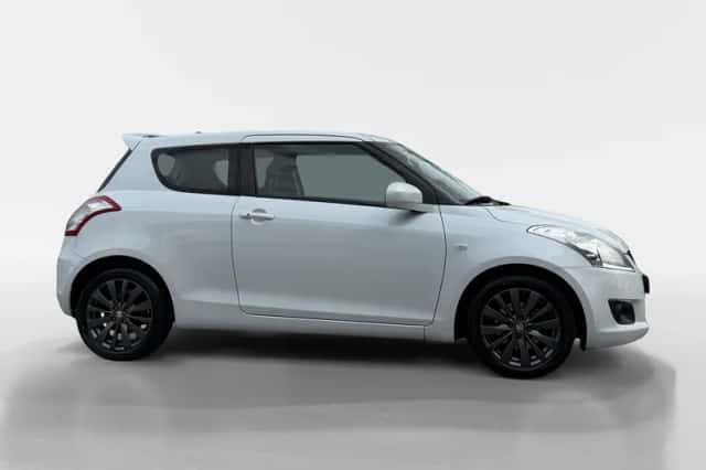 Suzuki Swift (2013) thumbnail 4