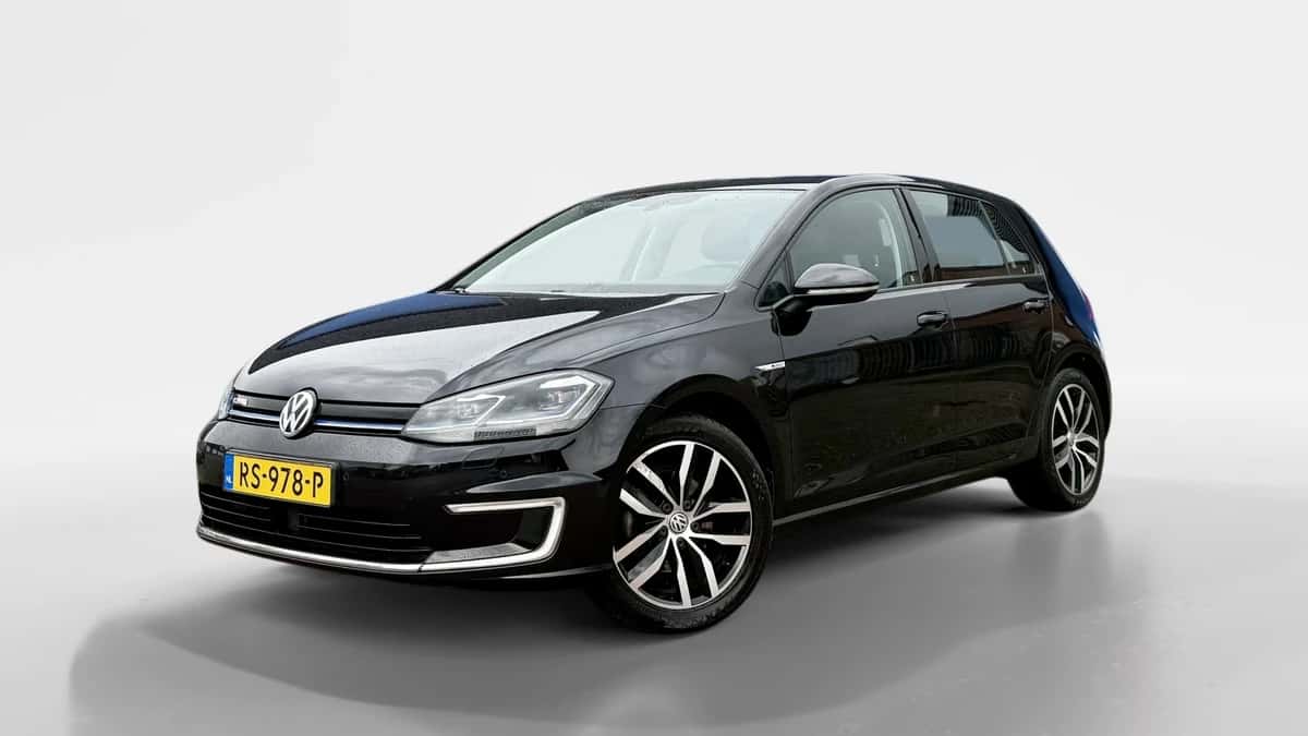 Volkswagen E-Golf — foto 1