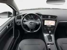 Volkswagen E-Golf thumbnail 10