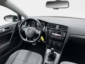 Volkswagen Golf (2016) thumbnail 12