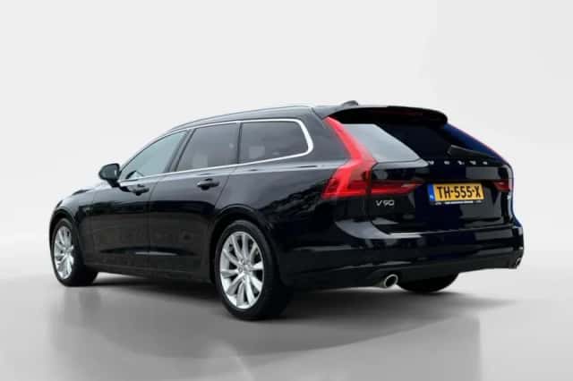 Volvo V90 (2018) thumbnail 3