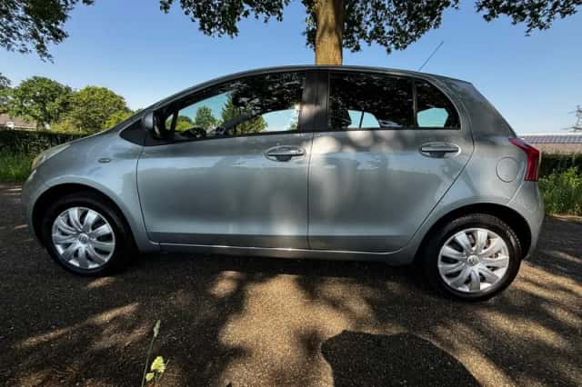 Toyota Yaris (2008) thumbnail 6