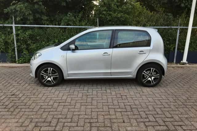Volkswagen Up! (2015) thumbnail 3
