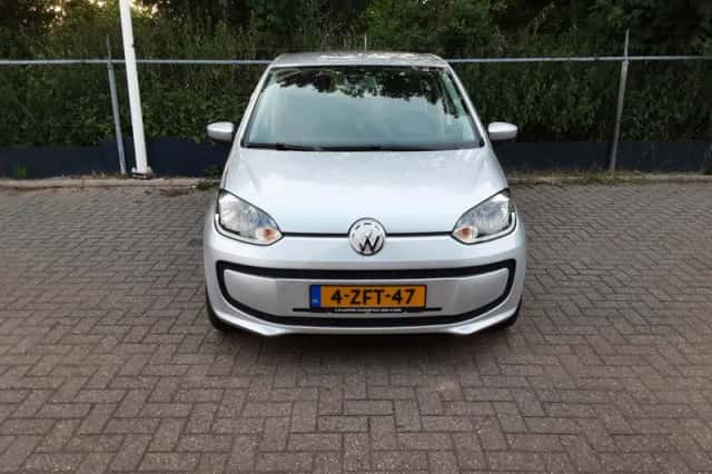 Volkswagen Up! (2015) thumbnail 5