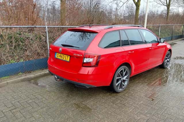 Škoda Octavia (2019) thumbnail 2