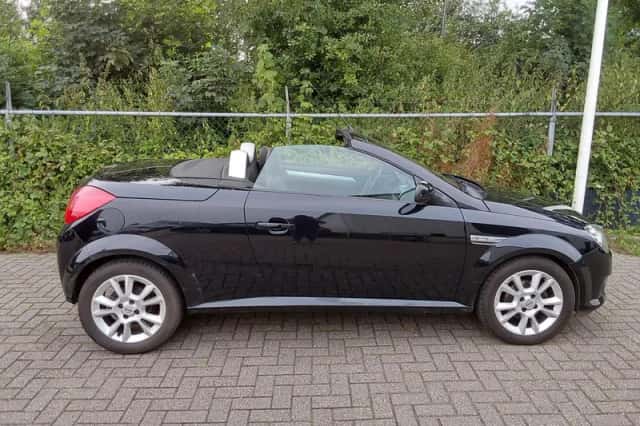 Opel Tigra TwinTop (2005) thumbnail 5