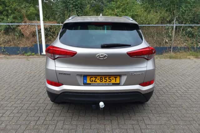 Hyundai Tucson (2015) thumbnail 6