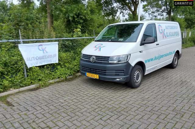 Volkswagen Transporter (2016) thumbnail 1