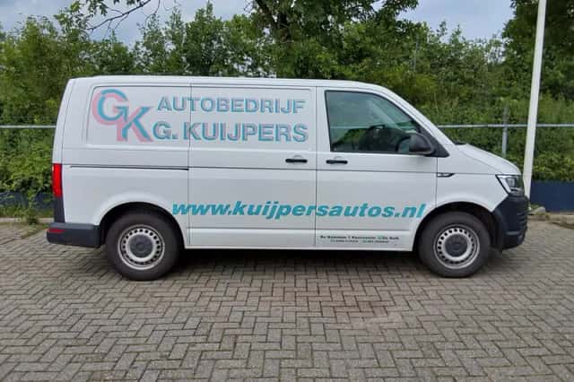 Volkswagen Transporter (2016) thumbnail 4