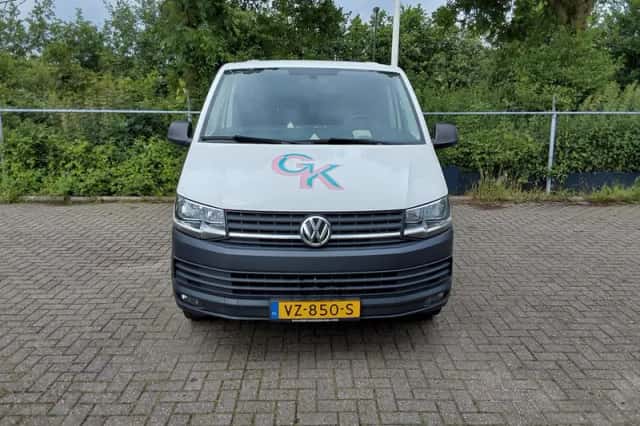 Volkswagen Transporter (2016) thumbnail 5