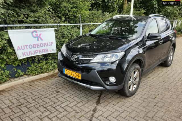 Toyota RAV4 (2015) thumbnail 1
