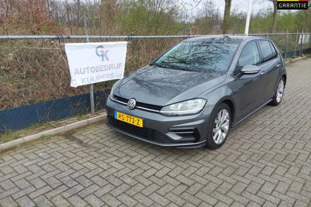 Volkswagen Golf (2018) thumbnail 1