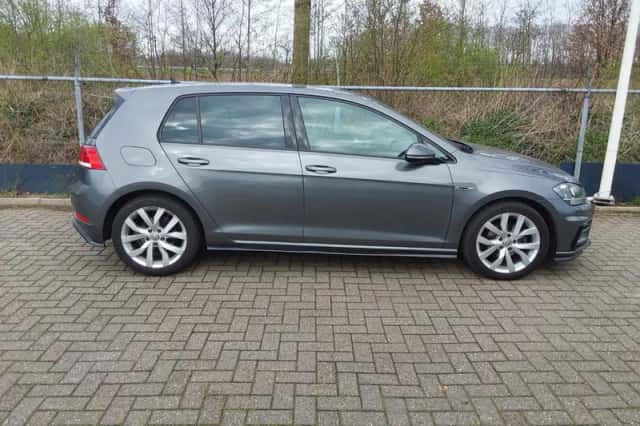 Volkswagen Golf (2018) thumbnail 4
