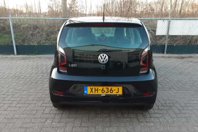 Volkswagen Up! (2019) thumbnail 6